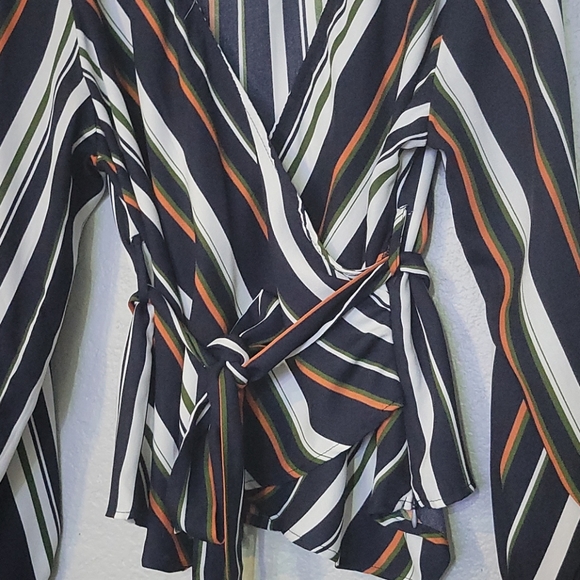 Top - Picture 3 of 3